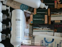 Inhoud kist diverse goederen - afbeelding 3 van  5