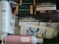 Inhoud kist diverse goederen - afbeelding 4 van  5