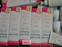 Inhoud kist diverse goederen - afbeelding 2 van  5