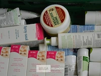 Inhoud kist diverse goederen - afbeelding 5 van  5