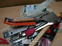 Inhoud kist diverse materialen - afbeelding 4 van  6