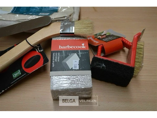 Inhoud kist diverse materialen - afbeelding 6 van  6