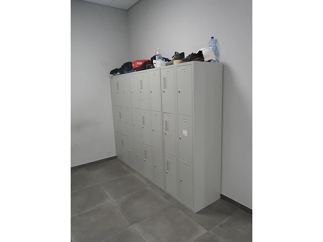 Inhoud kleedkamer - afbeelding 3 van  5