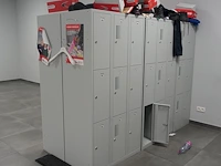 Inhoud kleedkamer - afbeelding 4 van  5
