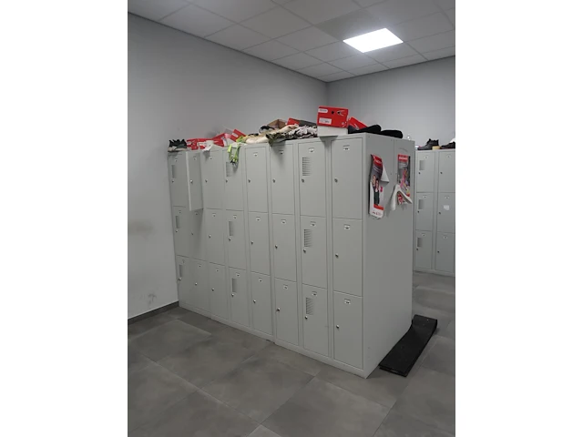 Inhoud kleedkamer - afbeelding 5 van  5