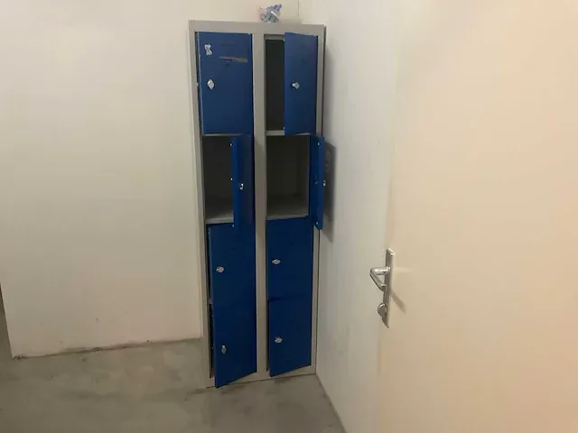 Inhoud kleedkamers en kantine - afbeelding 1 van  10
