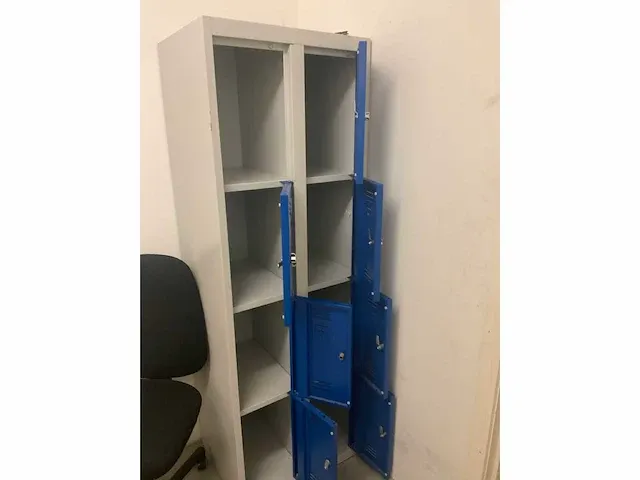 Inhoud kleedkamers en kantine - afbeelding 5 van  10