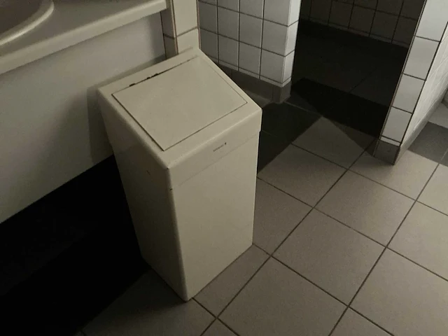 Inhoud kleedruimte - afbeelding 4 van  7