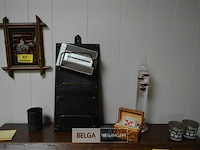 Inhoud lade div deco materialen - afbeelding 1 van  6