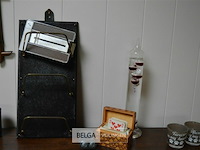 Inhoud lade div deco materialen - afbeelding 2 van  6