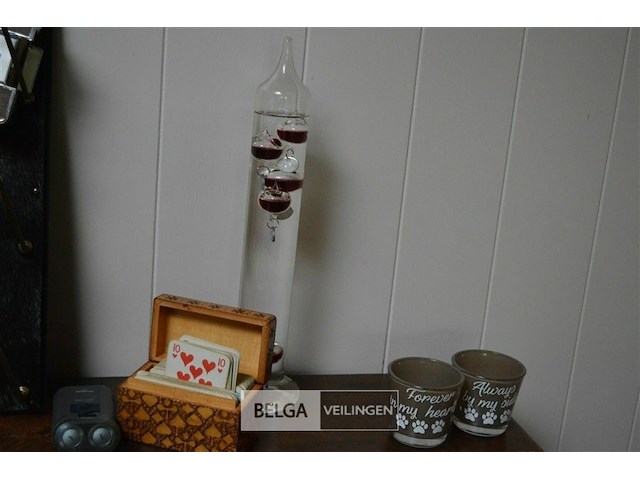 Inhoud lade div deco materialen - afbeelding 3 van  6