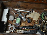 Inhoud lade div deco materialen - afbeelding 5 van  6