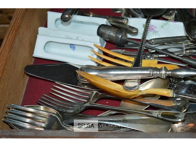 Inhoud lade zilverwerk - afbeelding 2 van  5