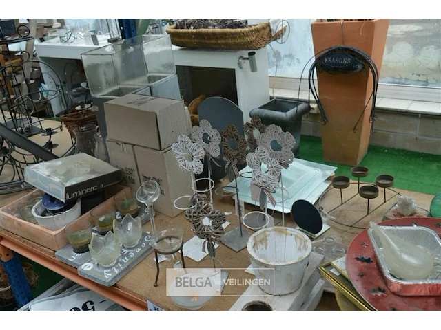 Inhoud legger div deco materialen - afbeelding 4 van  4