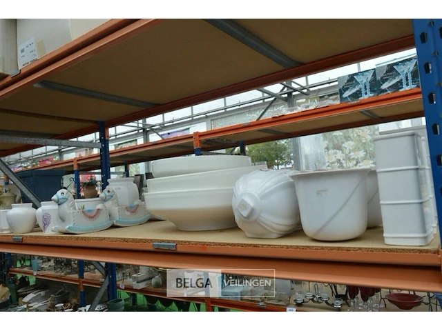 Inhoud legger div deco materialen - afbeelding 1 van  5