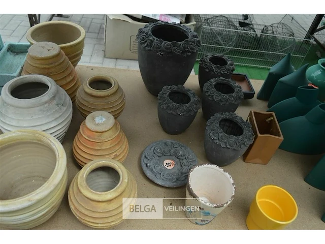 Inhoud legger div deco materialen - afbeelding 4 van  5