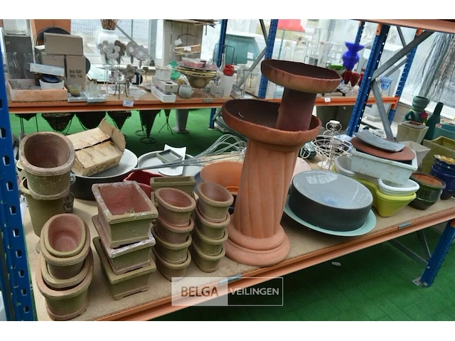 Inhoud legger div deco materialen - afbeelding 1 van  5