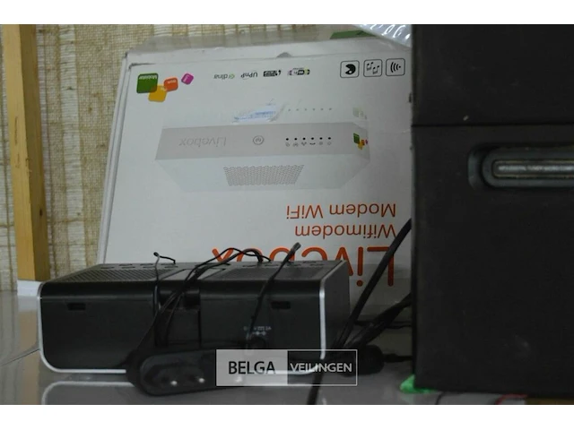 Inhoud legger div elektronica - afbeelding 3 van  4