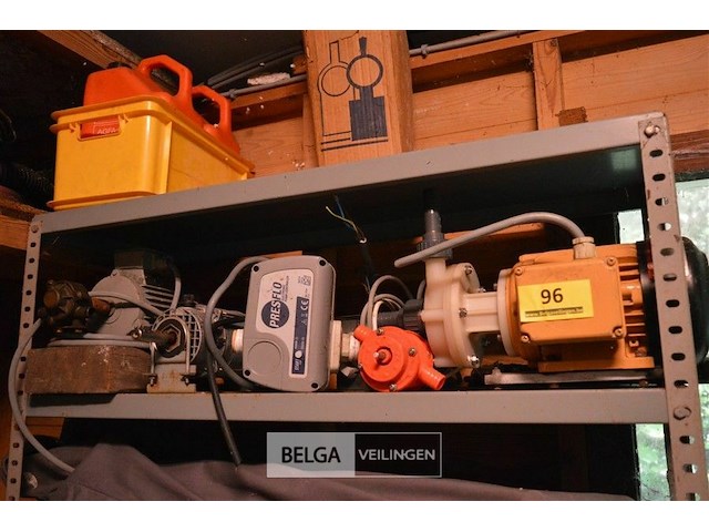 Inhoud legger div pompen - afbeelding 1 van  4