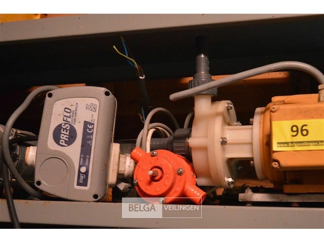 Inhoud legger div pompen - afbeelding 3 van  4