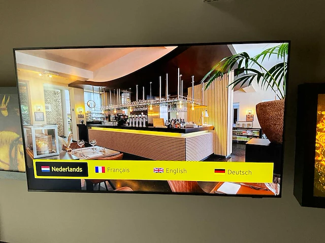 Inhoud luxe hotelkamer suite 309 - afbeelding 2 van  52
