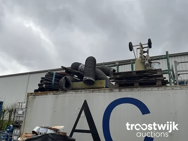 Inhoud op container - afbeelding 3 van  3