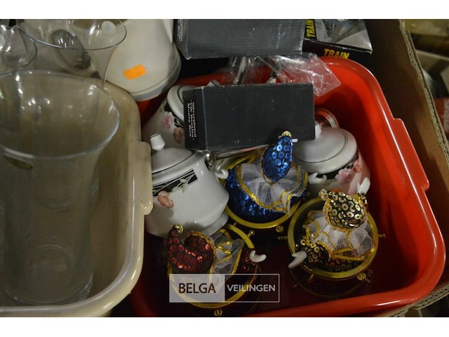 Inhoud pallet box - afbeelding 10 van  11