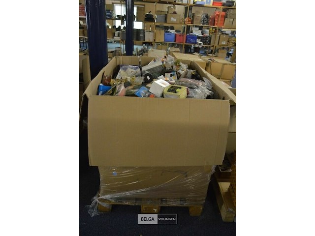 Inhoud pallet box - afbeelding 1 van  12