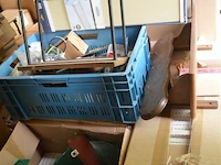 Inhoud pallet div fotokaders en deco - afbeelding 1 van  5