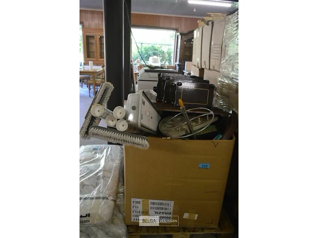 Inhoud pallet div retro deco - afbeelding 1 van  7