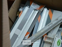 Inhoud pallet div retro decomaterialen - afbeelding 5 van  9