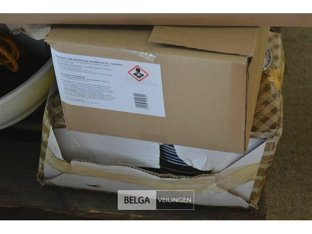 Inhoud pallet div retro decomaterialen - afbeelding 7 van  9