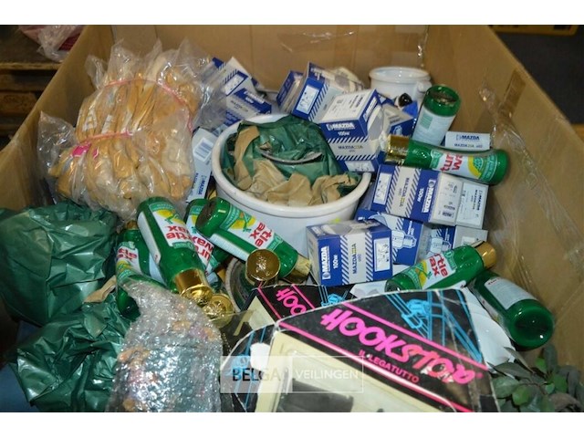 Inhoud pallet div retro materialen - afbeelding 4 van  6