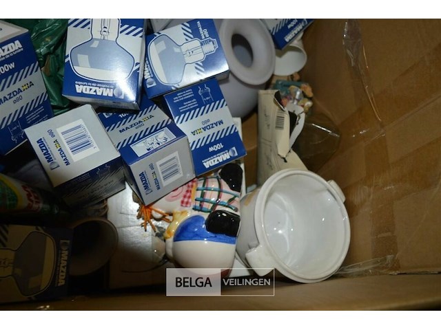 Inhoud pallet div retro materialen - afbeelding 6 van  6