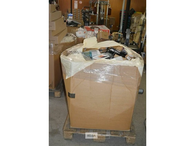 Inhoud pallet mix pallet - afbeelding 1 van  6