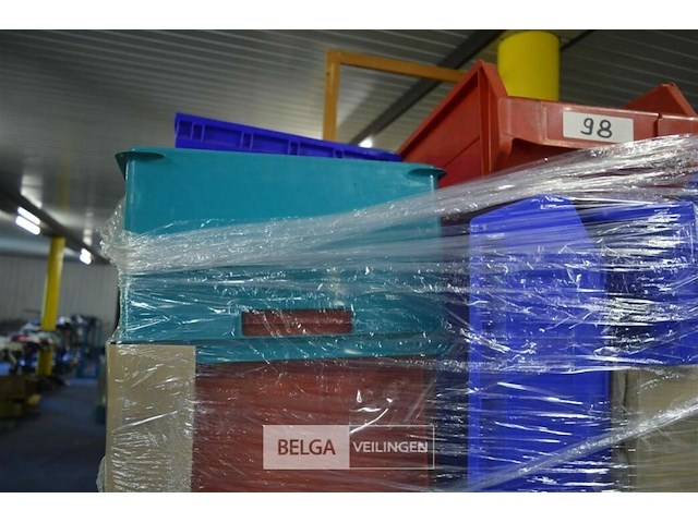 Inhoud pallet partij bakken en dozen - afbeelding 2 van  4