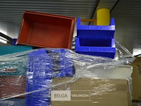 Inhoud pallet partij bakken en dozen - afbeelding 3 van  4