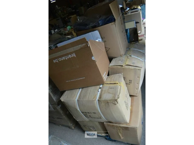 Inhoud pallet partij bodywarmers - afbeelding 2 van  2