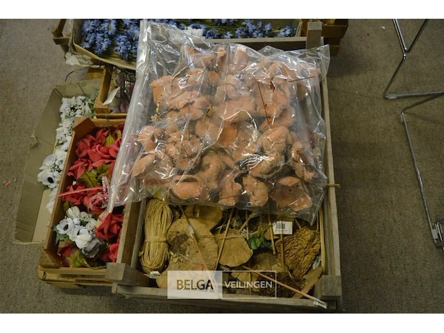 Inhoud pallet partij deco bloemen - afbeelding 2 van  7