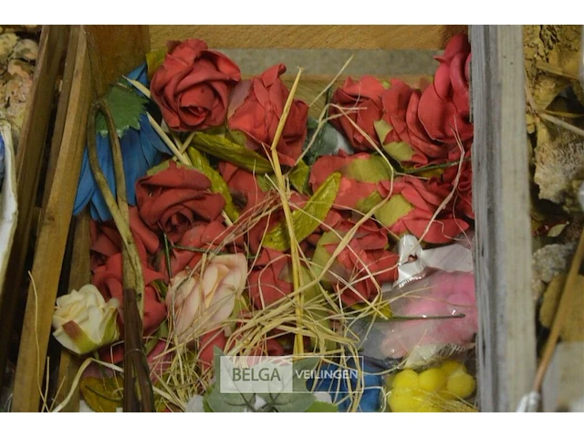 Inhoud pallet partij deco bloemen - afbeelding 7 van  7