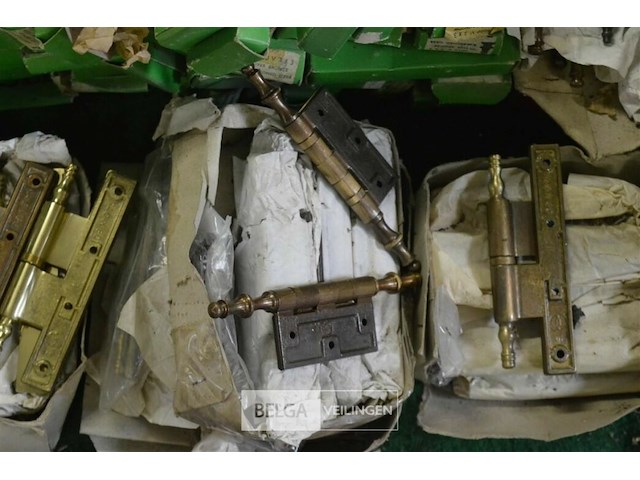 Inhoud pallet partij deurscharnieren - afbeelding 3 van  7