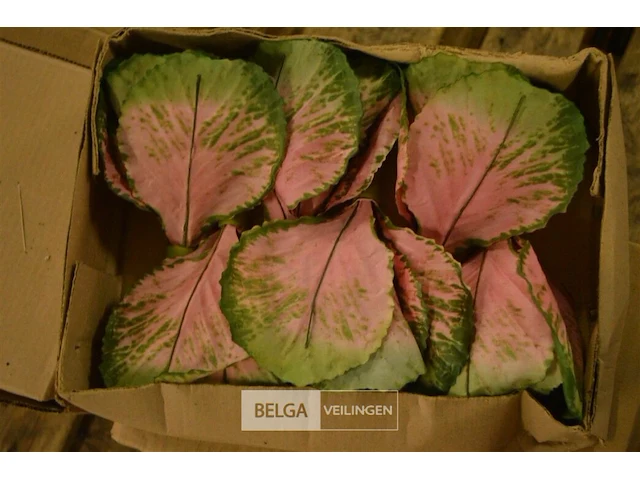 Inhoud pallet partij div plastic bloemen - afbeelding 4 van  5