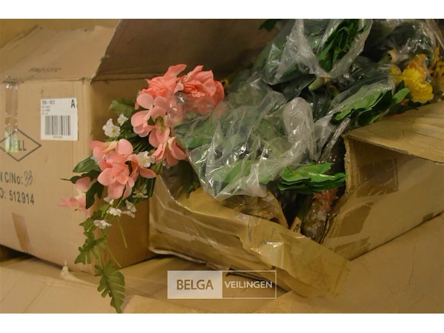 Inhoud pallet partij div plastic bloemen - afbeelding 5 van  5