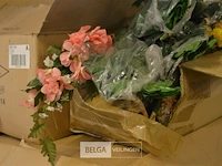Inhoud pallet partij div plastic bloemen - afbeelding 5 van  5