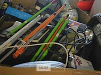 Inhoud pallet partij div retro deco en materialen - afbeelding 3 van  6