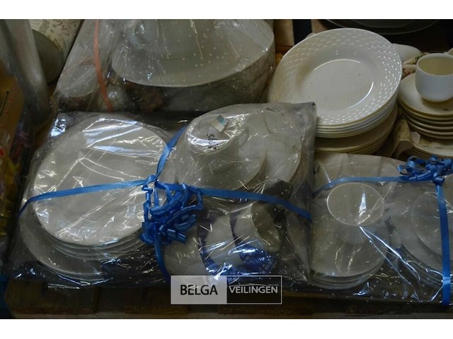 Inhoud pallet partij div servies - afbeelding 5 van  6