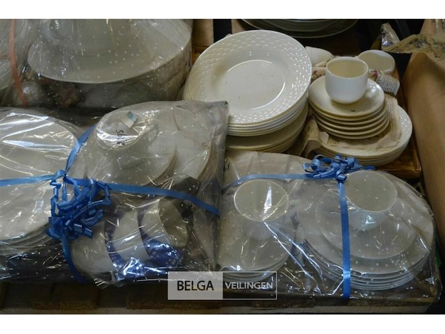 Inhoud pallet partij div servies - afbeelding 6 van  6