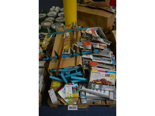 Inhoud pallet partij gardena materialen - afbeelding 1 van  6