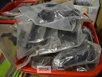 Inhoud pallet scharnieren, schroeven, zaagbladen en div - afbeelding 2 van  11