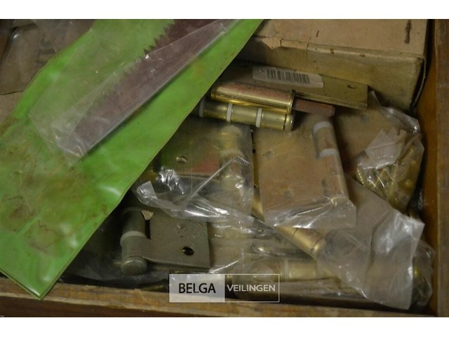 Inhoud pallet scharnieren, schroeven, zaagbladen en div - afbeelding 11 van  11